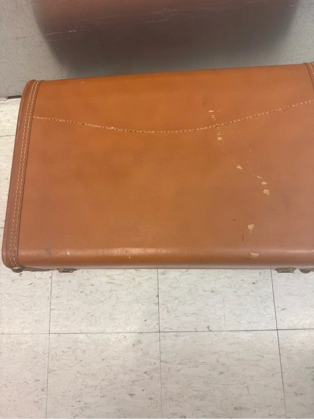 Classic Tan Leather Briefcase - Vintage Style